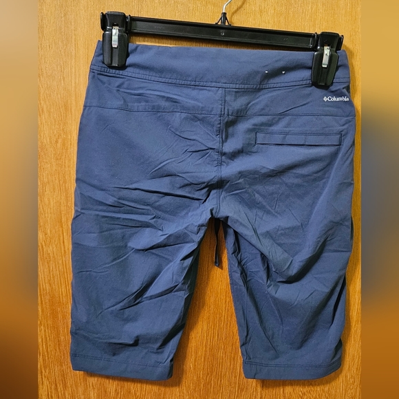 Columbia Omni-Shield Women Shorts - Size S - Navy (3 items) - Picture 4 of 4